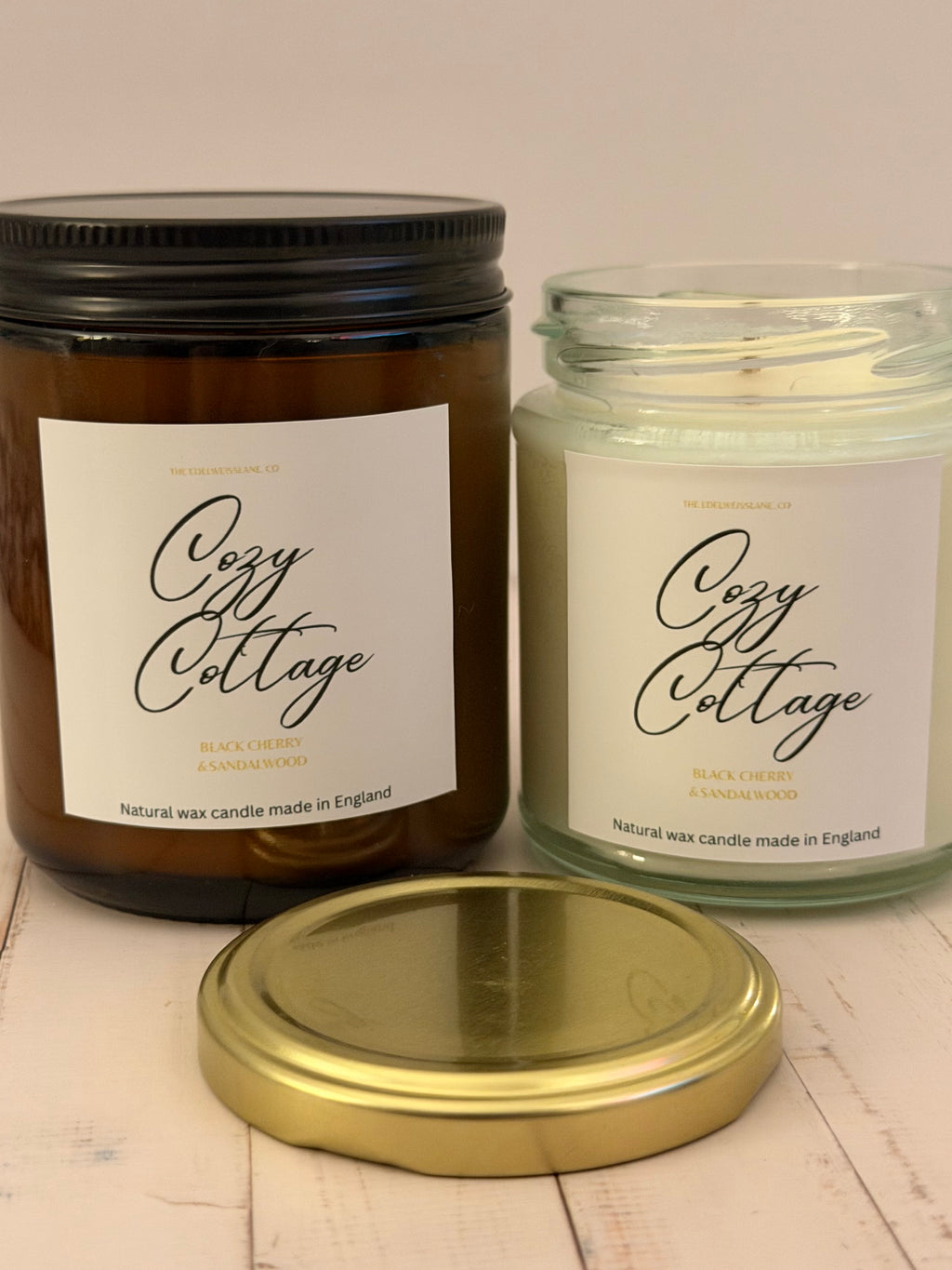 Cozy Cottage – Black Cherry & Sandalwood Scented Candle